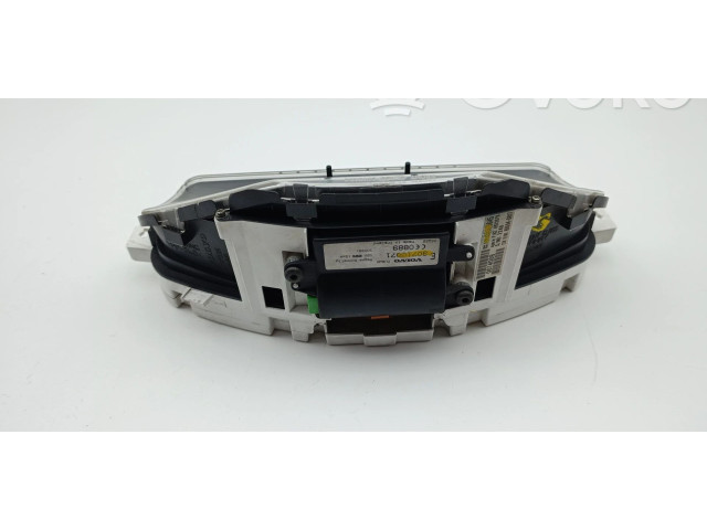 Панель приборов 8602879   Volvo C30       
