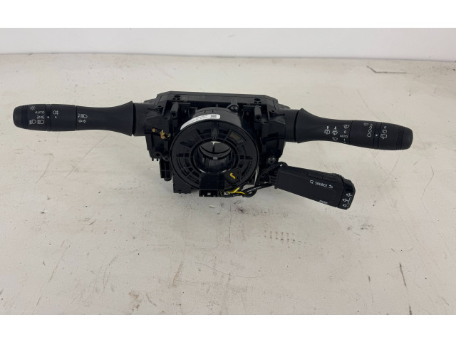 Полоса надувных подушек (кольцо srs) Renault Clio V  2019 -  года 255540638R      