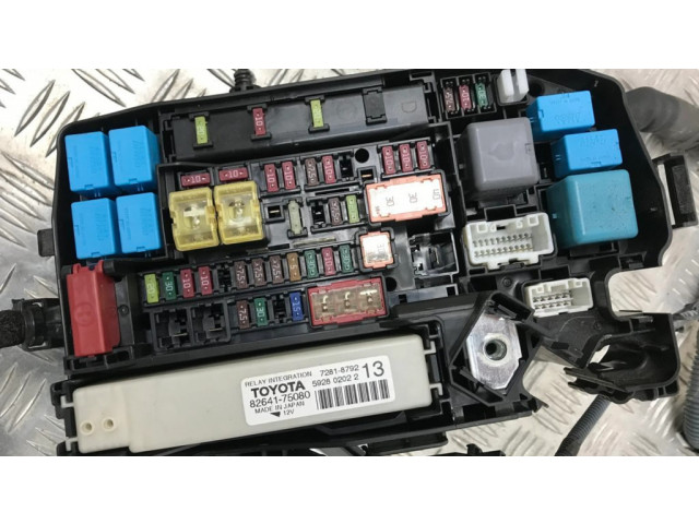 Pojistková skříňka 8264175080, 8266276011 Lexus CT 200H 2016