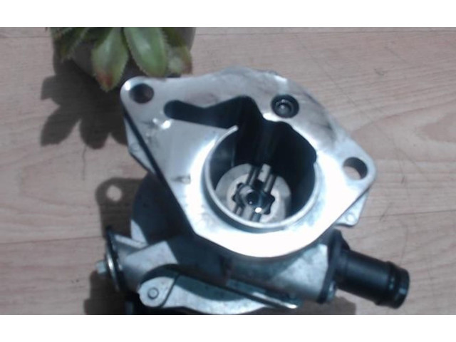 Вакуумный насос       Renault Clio III  2005 - 2012 года   