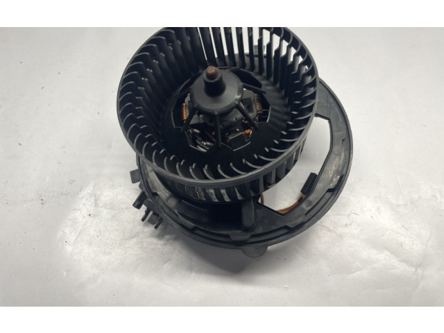 Вентилятор печки    5Q1819021   Volkswagen Jetta VII