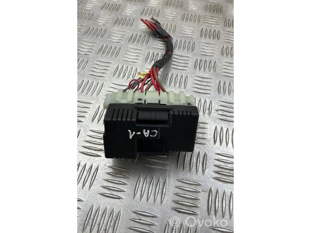 Блок предохранителей     Volvo V70    