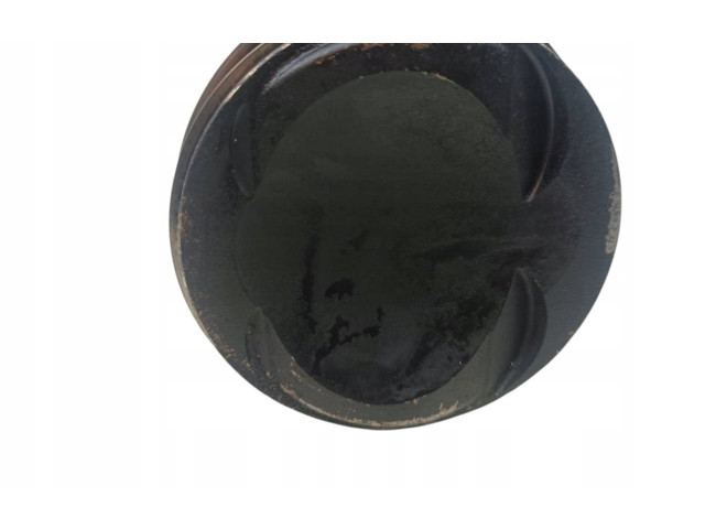  Поршень с шатуном  82LJ99X, TFSI  Audi A3 S3 8V  