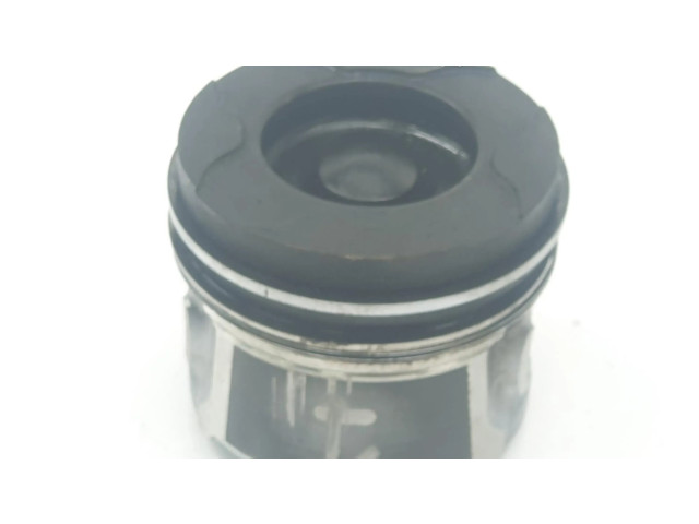 Píst 1455691, 1111AA Ford Focus pro naftový motor 1.6