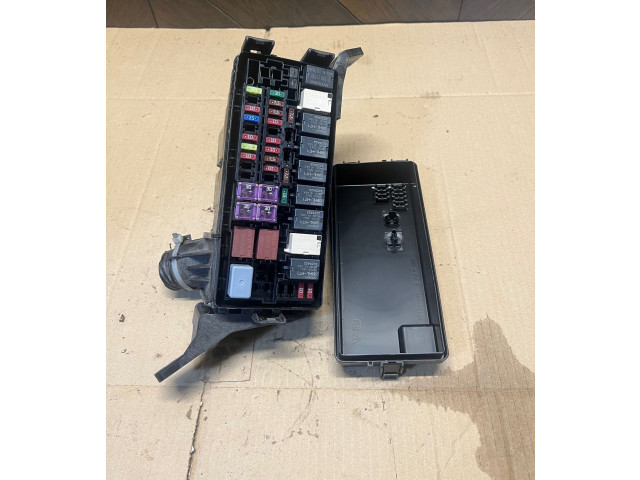 Блок предохранителей     Honda HR-V    