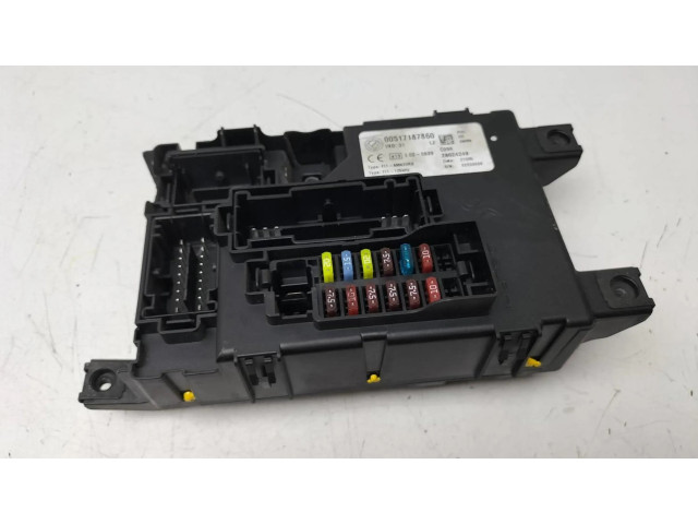 Pojistková skříňka 00517187860 Fiat Grande Punto 2005