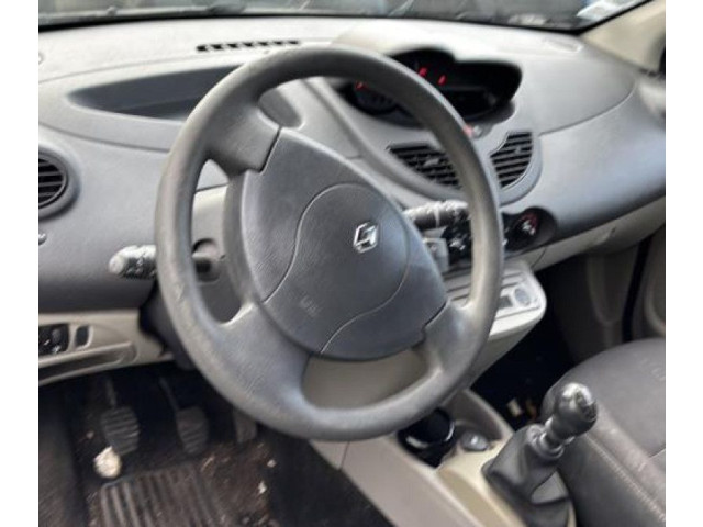 Панель приборов 8200725329   Renault Twingo II       