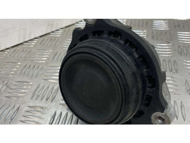 Подушка двигателя