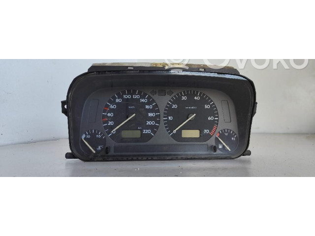 Панель приборов 1H0919860BX   Volkswagen Golf III       