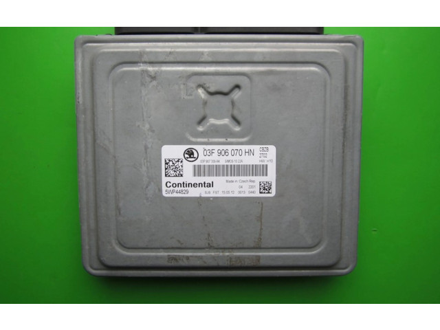 Řídící jednotka 03F906070HN, 5WP44829 Skoda Roomster (5J) 2012