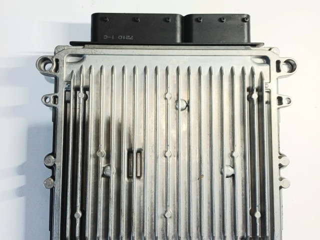 Řídící jednotka A6469002700, 0281016706 Mercedes-Benz Vito Viano W639 2010