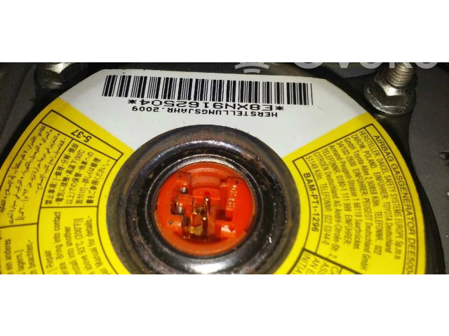 Подушка безопасности водителя E8XN9162504 Peugeot 107