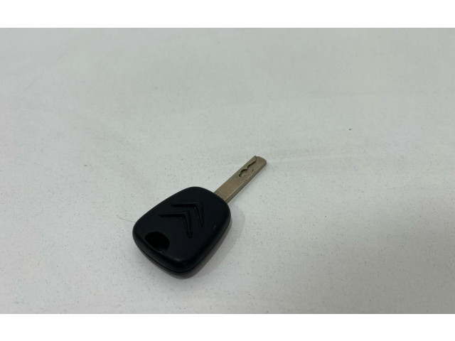 Комплект блоков управления IAW48P2.7H, 8053300 Citroen C2