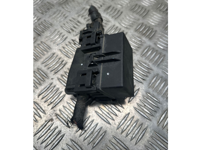 Блок предохранителей  P68101275AB, 275AB   Jeep Grand Cherokee    