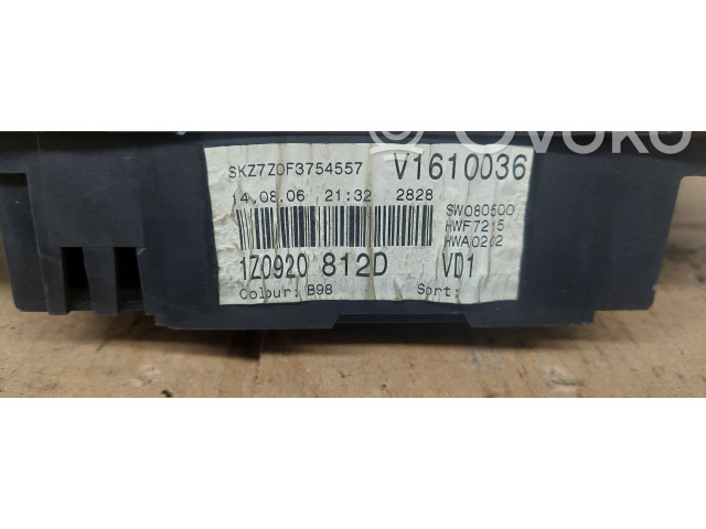 Панель приборов 1Z0920812D, V1610036   Skoda Octavia Mk2 (1Z)       