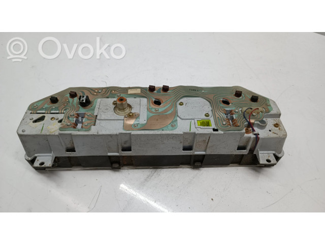 Přístrojová deska Nissan Bluebird 1990 NA8000, 72201