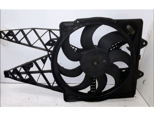 Вентилятор радиатора 55703902 Fiat Grande Punto 1.2