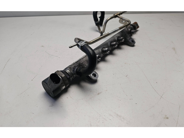 Топливная рампа 03L130089, 100000115 Volkswagen PASSAT B7