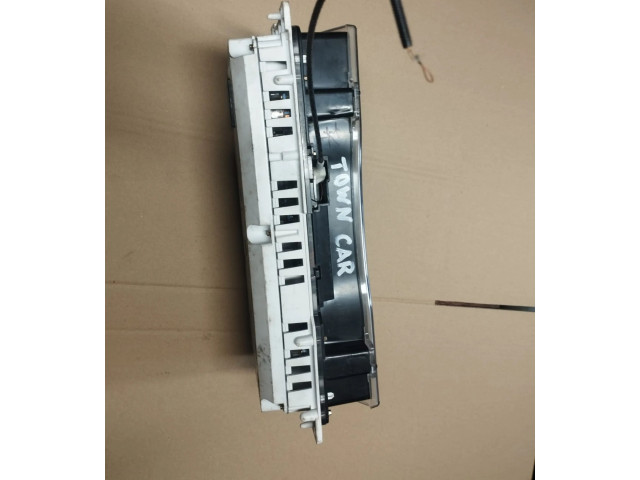 Přístrojová deska Lincoln Town Car 2000 F8VF10849AF