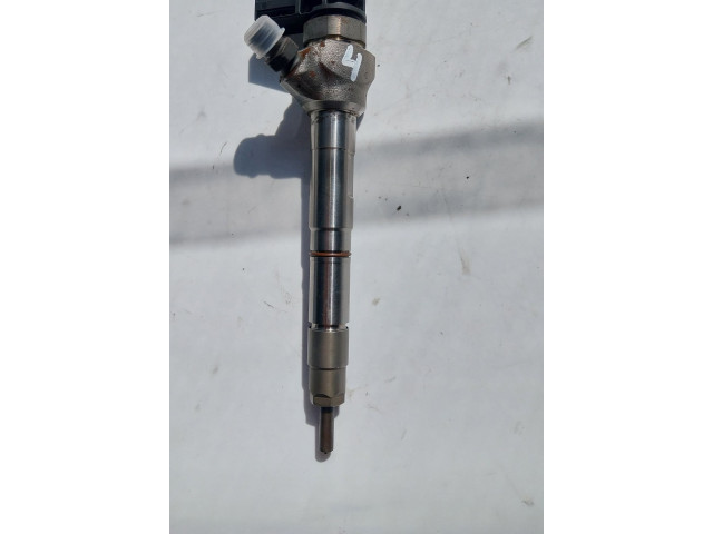 Форсунка 05L130277E, 05L130277E Skoda Octavia Mk4