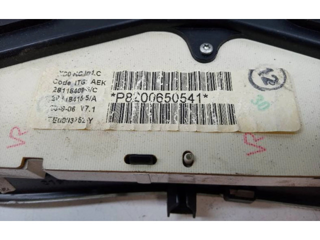 Панель приборов 8200650541   Dacia Logan I       