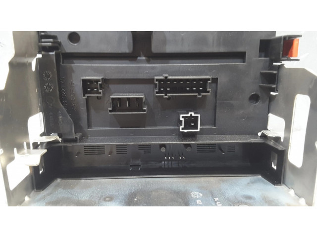   Pojistková skříňka A2215403250, A2215450801   Mercede-Benz S W221 2007