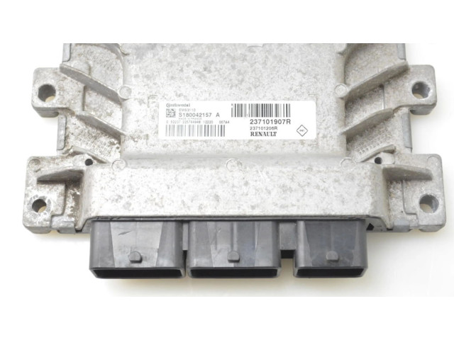 Řídící jednotka 237101907R Renault Clio III 2008