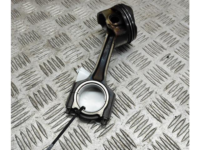 Píst Ford Fiesta YYJB