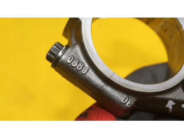 Píst Audi A4 S4 B6 8E 8H