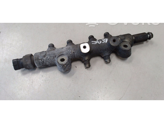 Топливная рампа FP8713150 Mazda Premacy