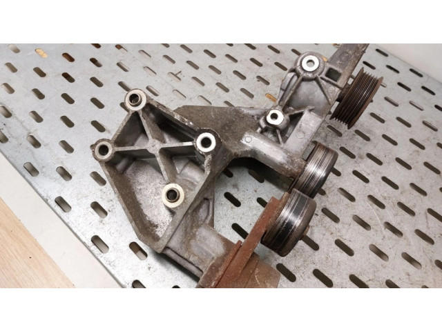 Кронштейн генератора