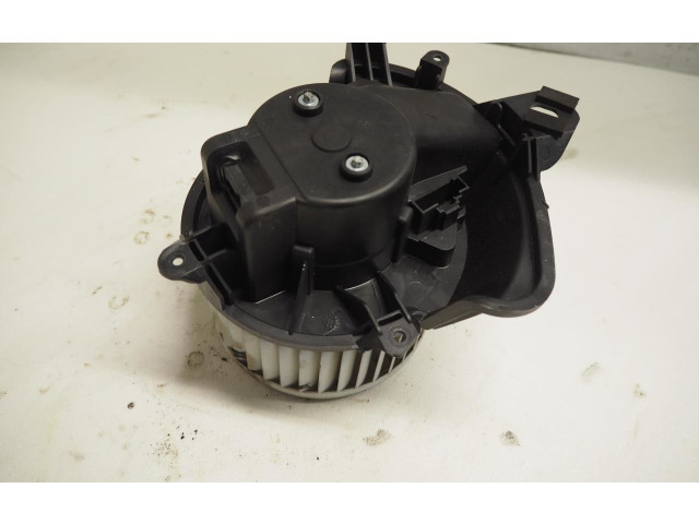 Вентилятор печки    1611726480, 95514201   Opel Combo D