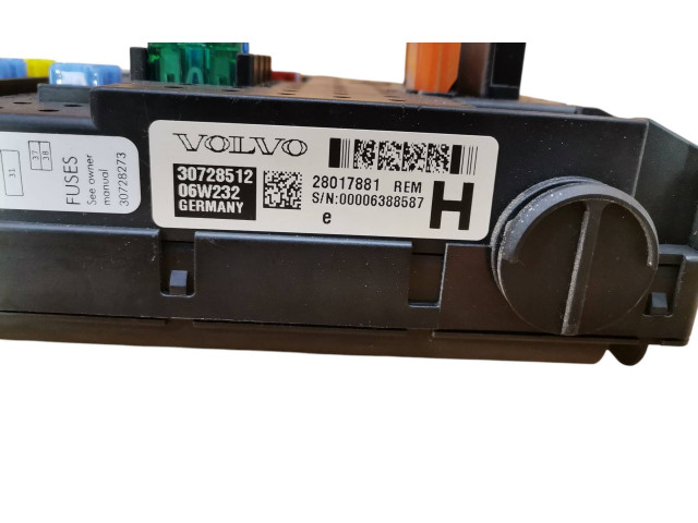 Блок предохранителей 30728512, 06W232   Volvo XC90    