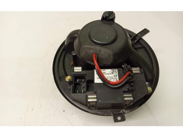 Вентилятор печки    1K1820015C, F987684B   Volkswagen Touran I