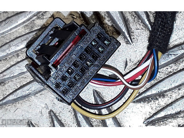 Зеркало электрическое Skoda Octavia Mk3 (5E) 2013 - 2019 года