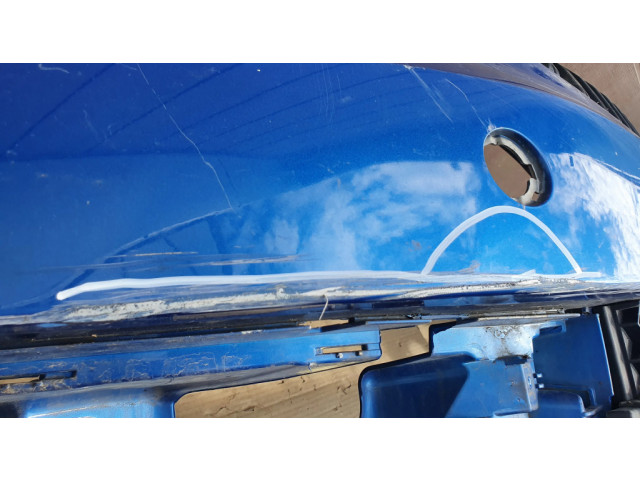 Передний бампер