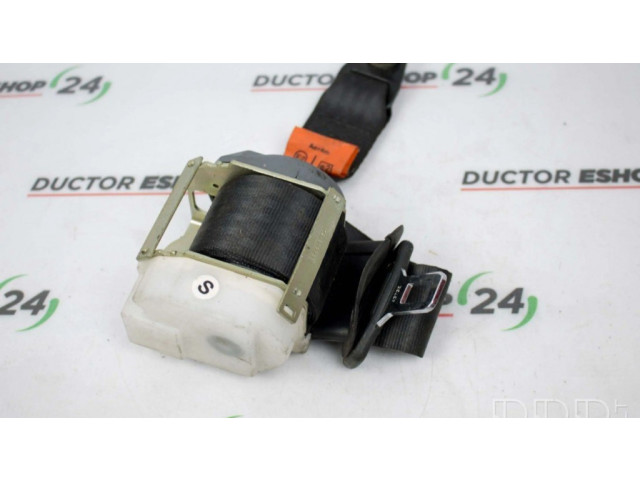 Задний ремень безопасности