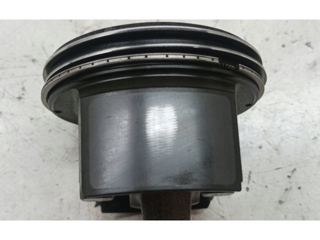 Поршень с шатуном TDI Skoda Octavia Mk4