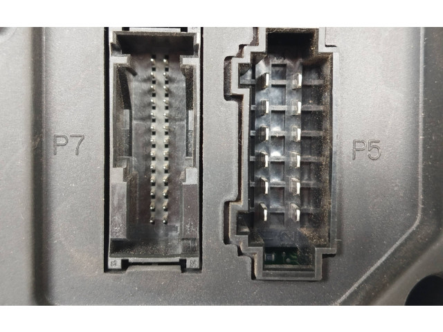 Блок предохранителей 7M0971882A, XM2114A212AA Ford Galaxy