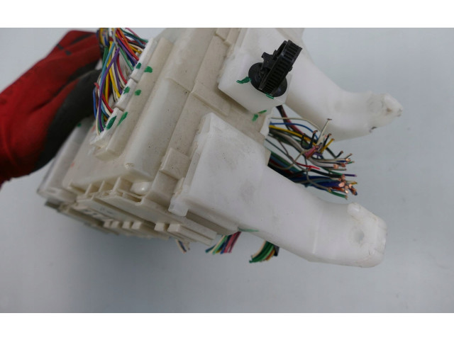 Pojistková skříňka 8273002140 Toyota Auris 150 2007