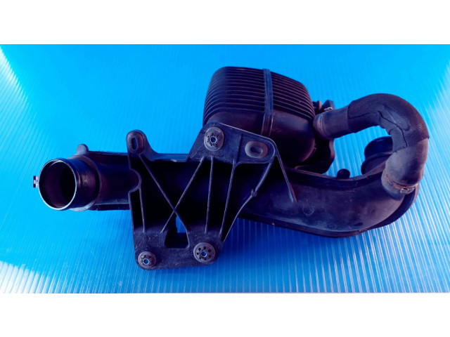 Резонатор всасывания