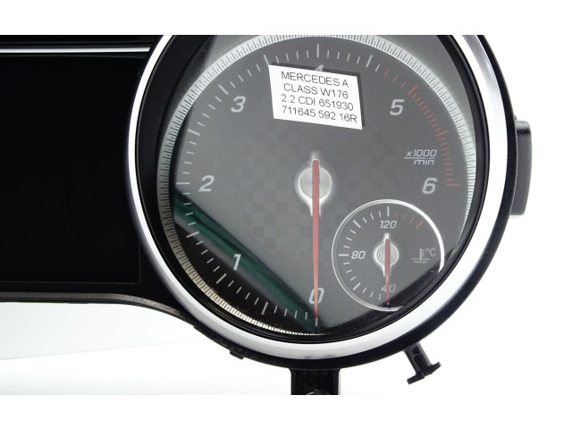 Панель приборов A1769008403   Mercedes-Benz A W176       