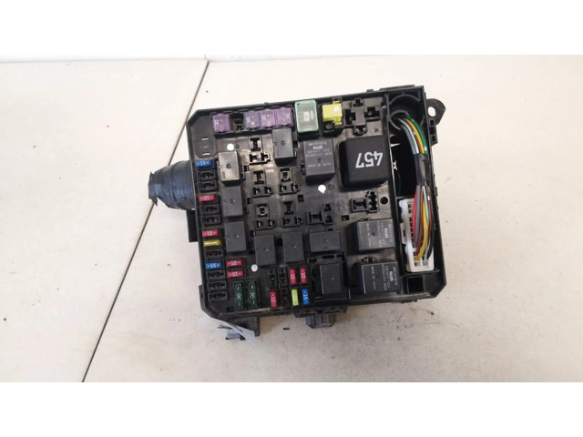 Блок предохранителей pr06102000, pr061-02000 Mitsubishi Outlander