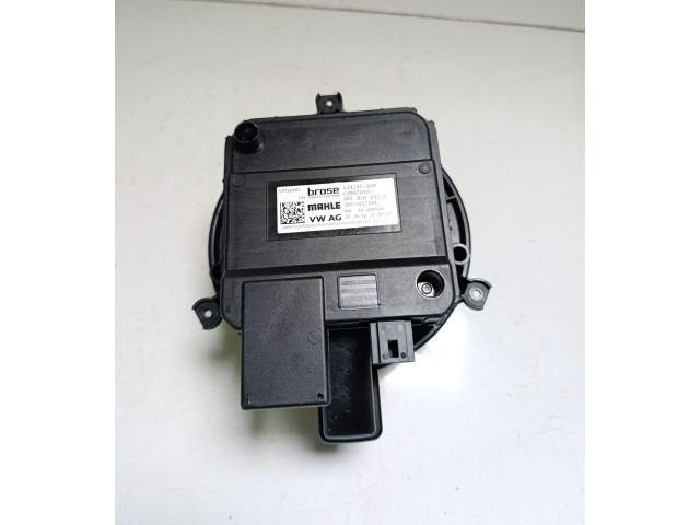 Вентилятор печки    4M1820021C, C24245109   Audi e-tron