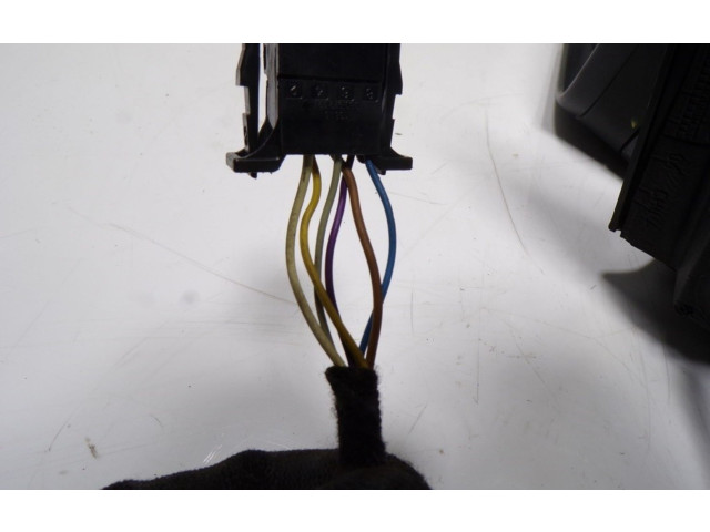 Зеркало электрическое Skoda Rapid (NH) 2012 - 2019 года