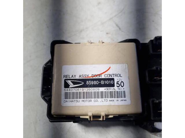 Блок предохранителей 85980B1010 Daihatsu Sirion