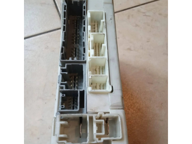 Блок предохранителей 8273053050, 0239 Lexus IS 220D-250-350