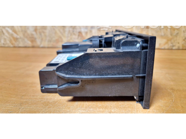 Блок управления климат-контролем 8z0820043   Audi A2