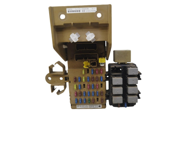 Блок предохранителей 82201FG010, LB101101B Subaru Forester SH