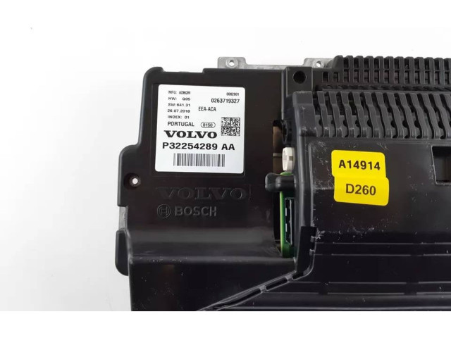 Панель приборов 32254289AA, 32254289   Volvo XC90       